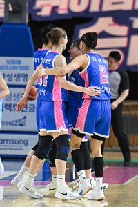 이해란 맹활약→미유키 4Q 쐐기 2점포! 삼성생명, 신한은행 꺾고 3연승 질주 [SS용인in]