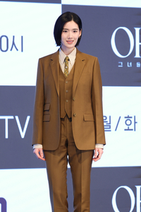 ‘정년이’ 왕자님 → 로펌 대표…‘아너’ 정은채, 독보적 ‘리더’의 품격 [SS현장]