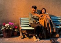 고윤정, 김선호 어깨에 콕…‘촬영장이야, 데이트 현장이야?’