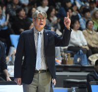 [포토] 손창환 감독 ‘침착하게’