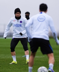 ‘PSG 탈출 실패’ 이강인 후폭풍 없을까, 드디어 부상 복귀 뉴캐슬전 출전 준비…훈련 모습 포착