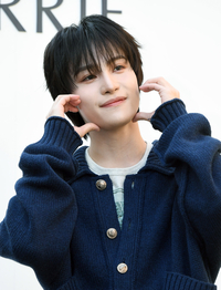 [포토]볼 하트 만들어 보이는 양양