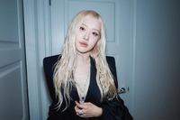 ‘이렇게’ 데이트 했더니…로제, ‘공개 연애 0번’ 비법 밝혔다