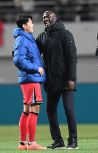 손흥민 EPL 득점왕 시절 기억하지? ‘안티 없는 축구선수’ 전 세계 2위 선정…1위는 캉테