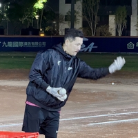 ‘헌신 진짜 대박’ 낮에는 선수, 밤에는 코치…이용규가 보여준 낭만 가득한 하루 [SS가오슝in]