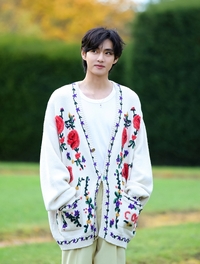 주인공인데 센터 양보…뷔 비하인드 ‘친철미담’ 릴레이