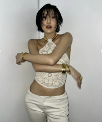 ‘무대 위 테토녀’ 화사, 사복 패션은 반전 그 자체 [★SNS]