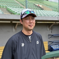 “비법 전수하겠다” 日 ‘40G 연속 무실점’ 괴물 키워냈다→‘現 롯데’ 투수 총괄, 아픈 손가락 김진욱 깨울까 [SS타이난in]
