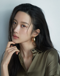 문가영, 산문집 ‘파타’ 수익금 5천만원 기부…누적 1억5천만원