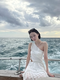 “이게 민낯이라고?” 에스파 윈터, 바다 위에서 포착된 청순 미모