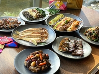 “설캉스 가자!” 글래드 호텔, 액막이 인형·포춘쿠키 담은 ‘럭키 패키지’ 떴다