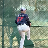 이게 진짜 ‘불꽃 야구’다! 롯데 정현수, 점심시간 홀로 불펜장 나선 이유는? [SS타이난in]