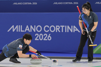 “세계의 벽 높았다” 컬링 믹스더블 김선영-정영석, 영국에 2-8 완패…예선 4연패 [2026 밀라노]