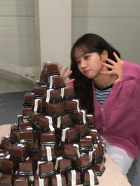 혜리, 두쫀쿠 권력부터 분식차까지 ‘통 큰 인증샷’
