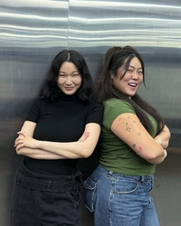 장윤주, ‘명예 영국인’ 백진경과 투샷…시선 압도 카리스마