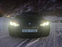 설원 위 ‘미친 폼(Crazy Form)’, BMW i4 M50의 침묵 속 질주 [원성윤의 가요타요]