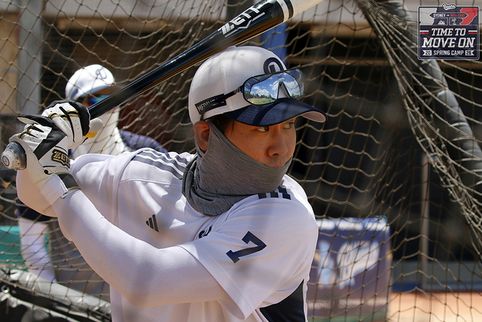 "수비는 내 유일한 재능" 박찬호 시선은 '타격'으로→'80억 가치' 증명할 스윙 훈련 중 [SS시드니in]