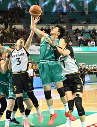 [포토]투지 넘치는 하나은행 진안의 리바운드