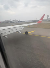 “착륙 중 바퀴가 쑥”...티웨이항공, 대만 공항서 ‘타이어 이탈’ 아찔한 사고