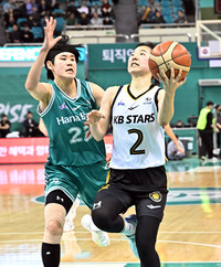 [포토]맹활약 펼치는 KB스타즈 허예은