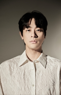 ‘국민 전 남친’ 그 이후…박정민, ‘휴민트’로 멜로까지 넓혔다 [SS인터뷰]