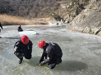 [강원소방]고성, 해빙기 수난사고 특별구조훈련