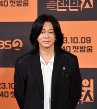 ‘희귀암 완치’ 윤도현, 건강 악화로 공연 연기…“고압산소 ·수액치료 중”