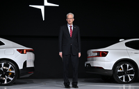 [포토] 인사하는 안데르손 스웨덴 대사