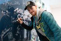 스케이트 날에 베인 목, 멈추지 않은 꿈…코리의 올림픽 복귀 드라마