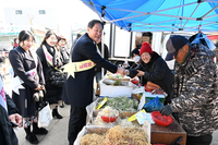 평창군, 설 명절 맞아 전통시장 장보기 행사