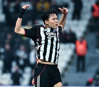 “애플보단 삼성”…데뷔골 넣은 오현규 활약에 삼성도 웃는다