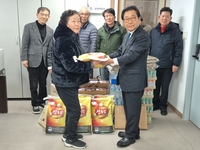 사선문화제 양영두 위원장 “10년 선행 독립유공자 후손 곁을 지키다”... 따뜻한 명절 인사 전해 ‘훈훈’