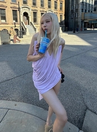 로제, 각선미 뽐내는 ‘하의 실종’ 패션