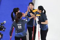 ‘7-2→8-9→10-9’ 10엔드 재역전, 여자 컬링 ‘5G’ 중국 제압하고 2연승…‘4강 보인다’ 4승2패로 공동 2위[2026 밀라노]