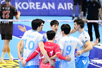 이든 V리그 데뷔 ‘최다’ 13득점…대한항공, OK저축은행 셧아웃 격파하고 선두 현대캐피탈 2점 차 ‘추격’