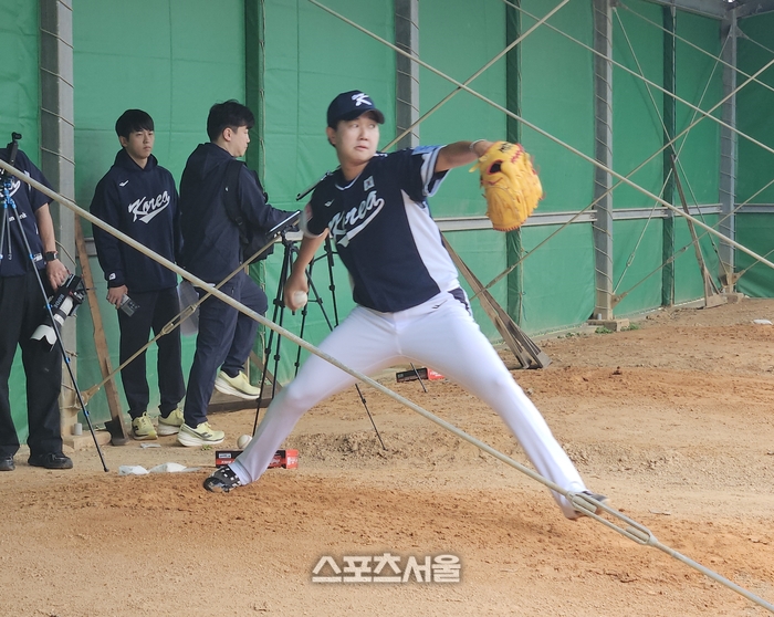 미국→한국→일본 ‘강행군’ 유영찬, 오자마자 불펜피칭…“늦게 왔으니, 빨리 올려야죠” [SS오키나와in]