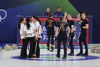 ‘단 7엔드 만에’ 女컬링, 1위 스웨덴 잡았다! 8-3 대파 ‘준결승 희망 살렸다’ [2026 밀라노]