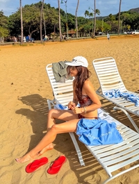 채정안, 하와이 해변 수놓은 비키니 자태...“군살 제로, 구릿빛 여신”