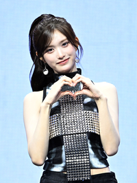 [포토]하트 만들어 보이는 아이브 이서