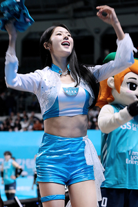 “존경받아 마땅한 복근!”...치어리더 박기량, 얼굴도 피지컬도 천재!