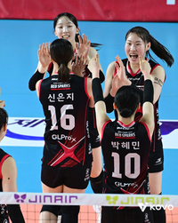 세터 최서현 이어 신인 OH 박여름까지 도약한 정관장, 최하위에도 소득은 있다…‘리빌딩’ 가치에 주목