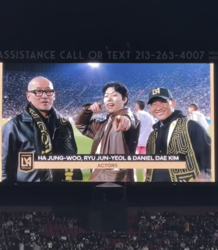 머리 빡빡 민 하정우, 미국서 포착된 근황