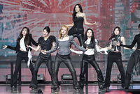 [포토]아이브, 입체적인 퍼포먼스로!