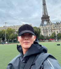 ‘아이돌→XG 제작자’ 사이먼, 일본서 코카인 소지 ‘현행범 체포’