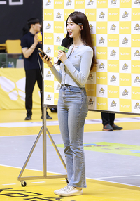 ‘오늘은 청바지핏’ 진달래 아나운서, 봄을 알리는 전령사!