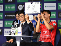 [포토] 김천 상무 주승진 감독 ‘올해는 증명하겠다’