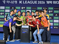 [포토] 포즈 취하는 10개 구단 선수들