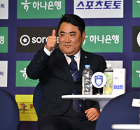 [포토] 울산 김현석 감독 ‘엄지 척’