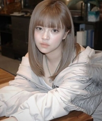 뱅 앞머리에 애쉬톤 찰떡…정연, 되찾은 얼굴선 근황