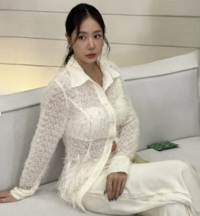 소유, 속옷까지 깔맞춤 ‘시스루에 드러난 볼륨감’ [★SNS]